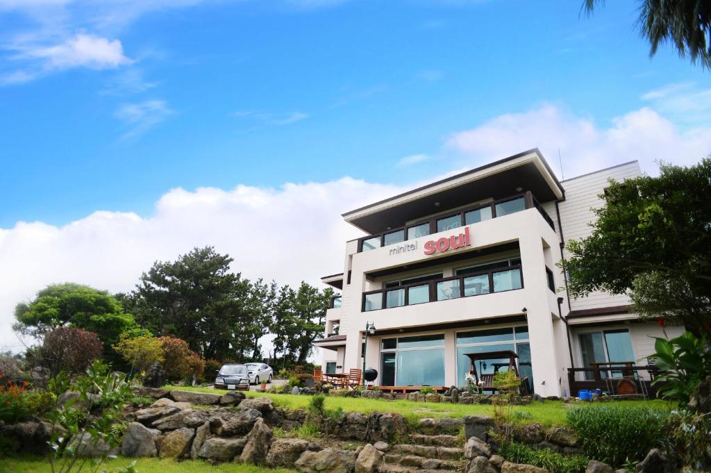 Minitel Soul Hotel Seogwipo Ngoại thất bức ảnh