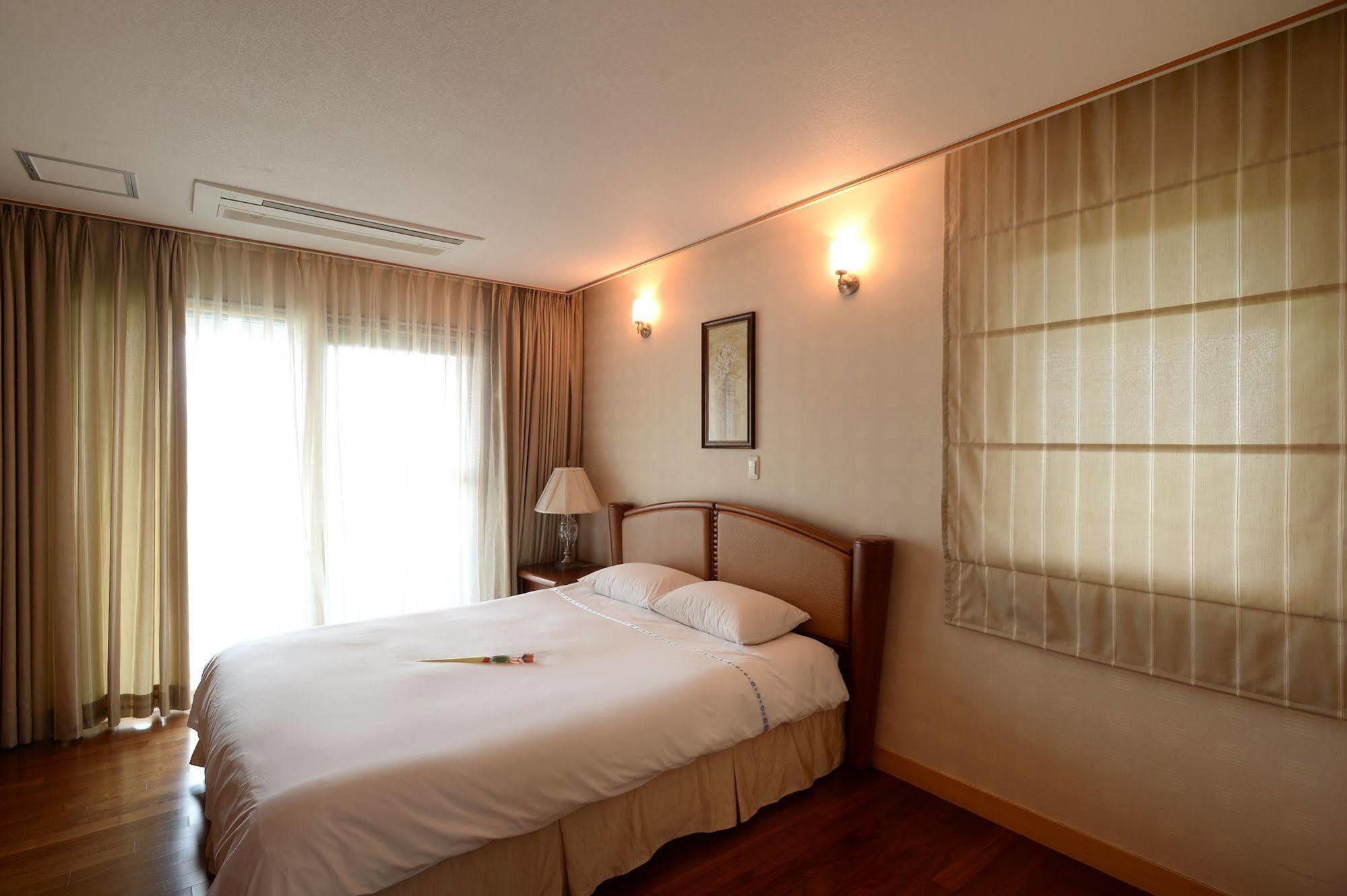 Minitel Soul Hotel Seogwipo Ngoại thất bức ảnh
